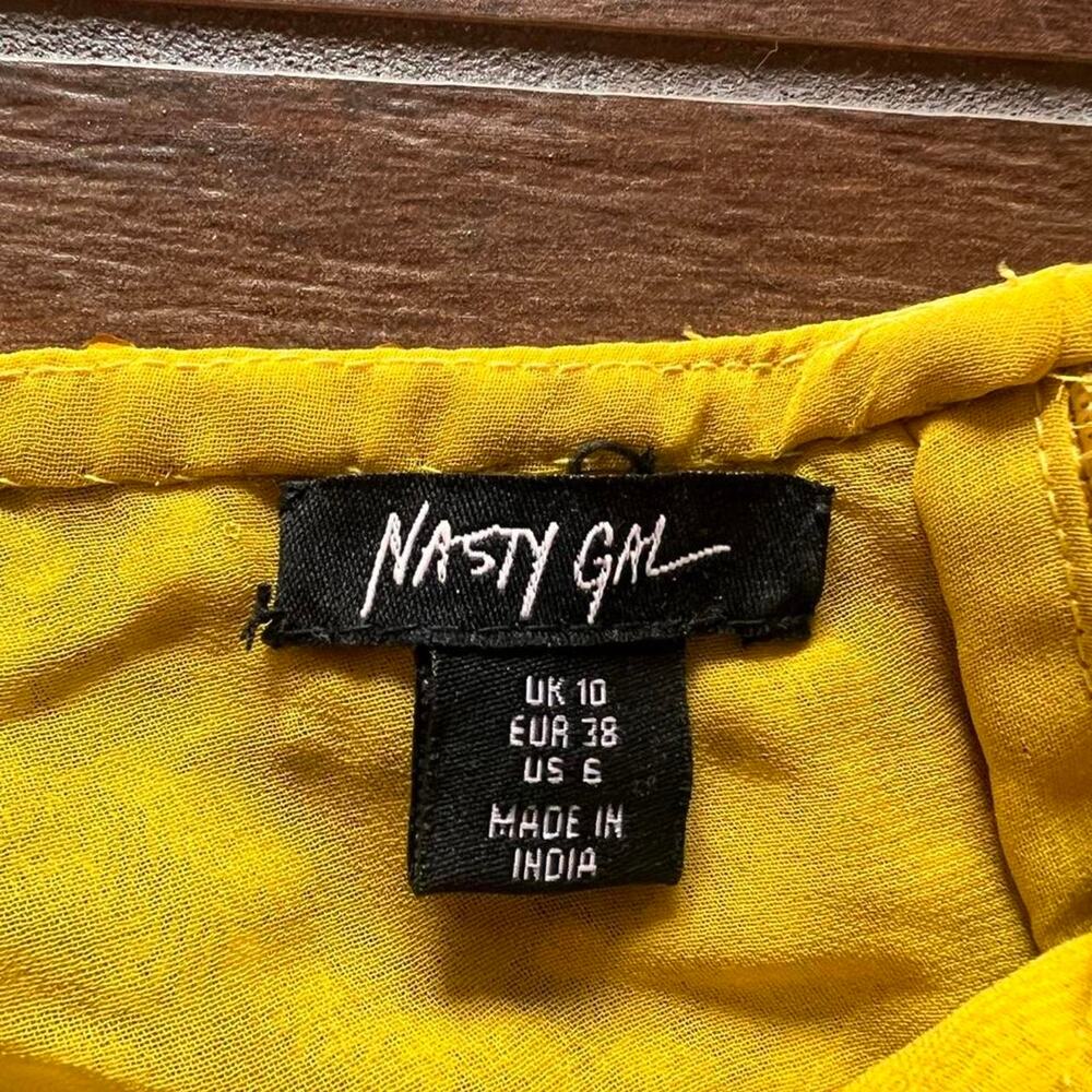 Nasty Gal sequin cherry top - Picture 3 of 8